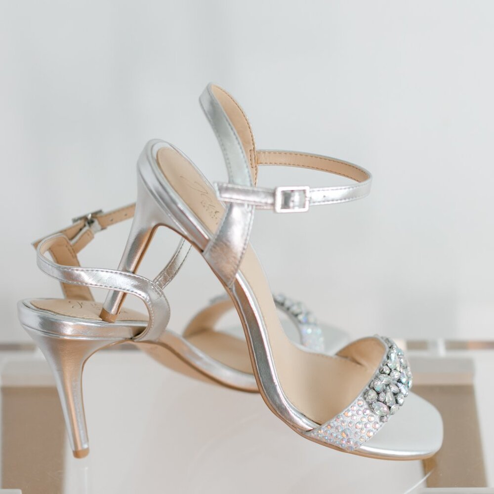 Badgley Mischka Natasha Jewel Silver Metallic 5.5